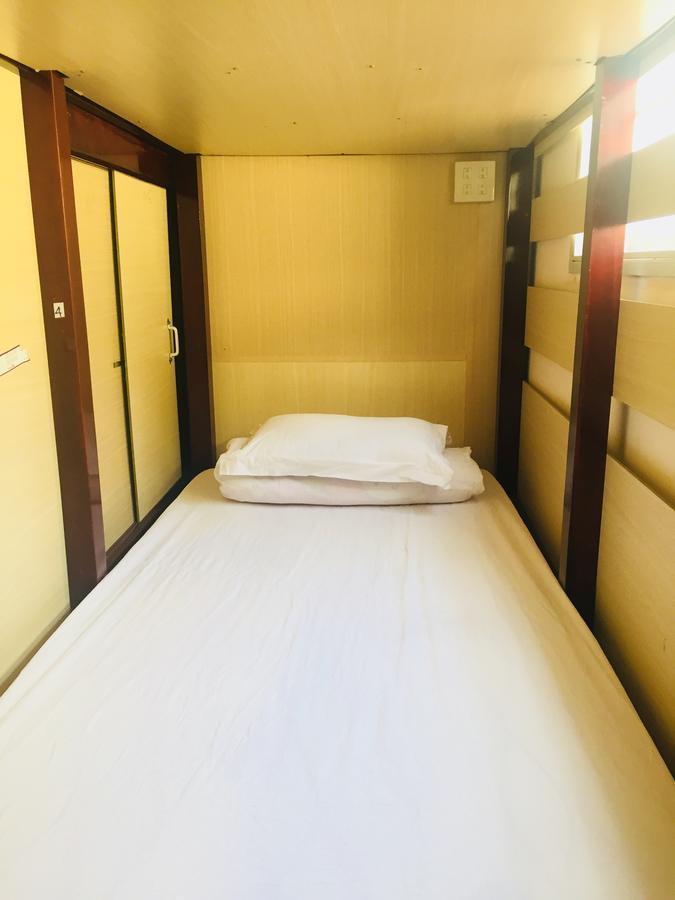 Happy Hostel Vn (Adults Only) Hô Chi Minh-Ville Extérieur photo